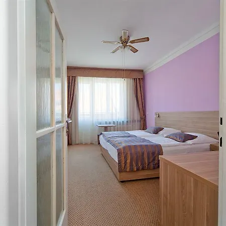 坎帕梅达博物馆酒店 3*