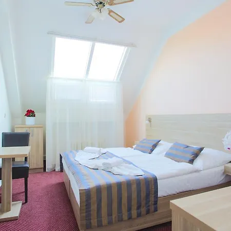 Hotell Meda Of Museum Kampa 3*